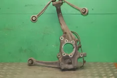 Кулак поворотный передний правый Audi Q5 I (2008—