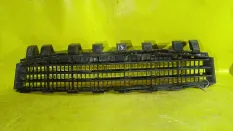 Решетка в бампер renault Megane