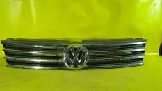 Решетка радиатора Volkswagen Touareg