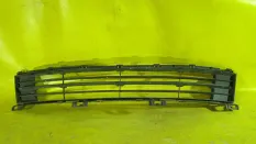 Решетка бампера центральная Mazda 6