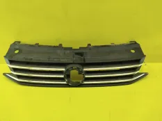 Решетка радиатора Volkswagen Polo