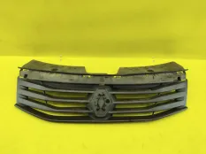Решетка радиатора renault Logan