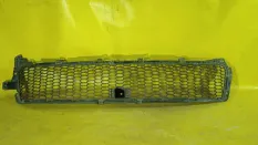 Решетка бампера центральная Mitsubishi Outlander