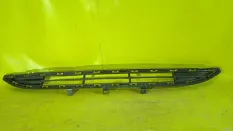 Решетка бампера центральная Hyundai Solaris