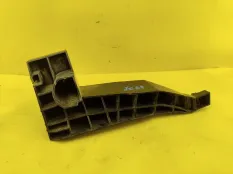 Кронштейн бамперa Suzuki Grand Vitara