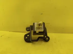 Кронштейн бампера Mazda 3