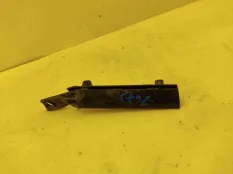 Кронштейн бамперa nissan Tiida