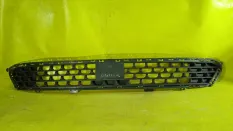 Решетка бампера центральная Hyundai Santa Fe