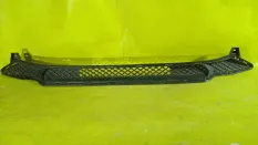 Решетка бампера центральная Hyundai Solaris