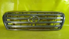 Решетка радиатора toyota Land Cruiser