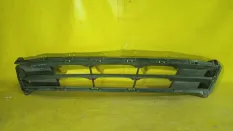 Решетка бампера центральная Hyundai Solaris