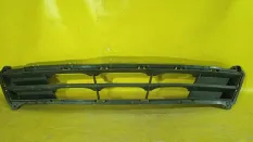 Решетка бампера центральная Hyundai Solaris