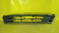 Решетка бампера центральная Hyundai Solaris