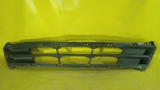 Решетка бампера центральная Hyundai Solaris