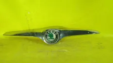 Молдинг капота skoda Fabia
