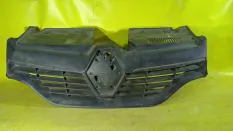 Решетка радиатора renault Logan