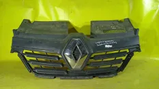 Решетка радиатора renault Logan