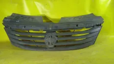 Решетка радиатора renault Logan
