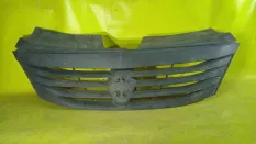 Решетка радиатора renault Logan