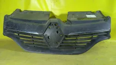 Решетка радиатора renault Logan