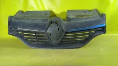 Решетка радиатора renault Logan