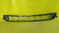 Решетка бампера центральная toyota RAV4