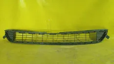 Решетка бампера центральная toyota RAV4