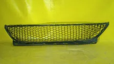 Решетка бампера центральная renault Logan