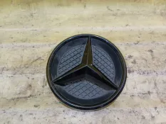Эмблема решетки радиатора Mercedes E
