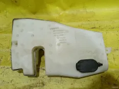 Бачок омывателя лобового стекла Renault Duster