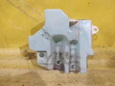 Бачок омывателя лобового стекла Land Rover Discovery 4