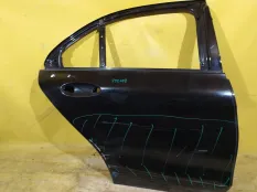 Дверь Mercedes C