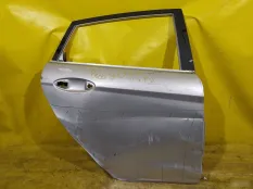 Дверь Ford Fiesta