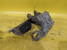 Кронштейн опоры КПП Nissan Qashqai