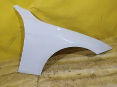 Крыло BMW 3