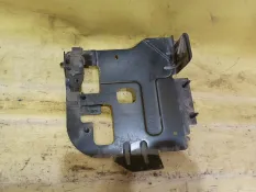 Кронштейн блока управления ДВС Ford Fiesta
