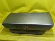 Крышка багажника Mercedes E