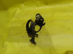 Крючок капота Mercedes C