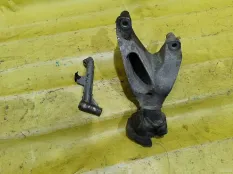 Кронштейн ДВС Audi Q5