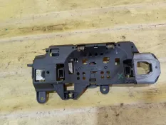 Кронштейн площадка ручки Audi A4