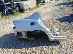 Крыло Mercedes C