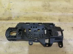 Кронштейн площадка ручки Audi A4