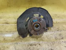 Кулак поворотный Toyota RAV4