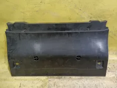 Накладка багажника Mercedes E