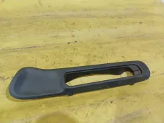 Накладка рычага стояночного тормоза Nissan Juke