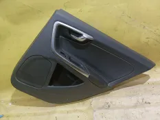Обшивка двери Volvo S60