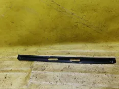 Накладка крышки багажника Mercedes E