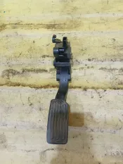 Педаль газа Nissan Juke