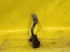 Педаль газа Toyota Camry