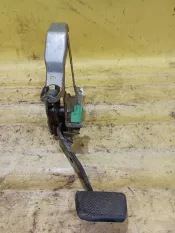 Педаль тормоза Toyota RAV4